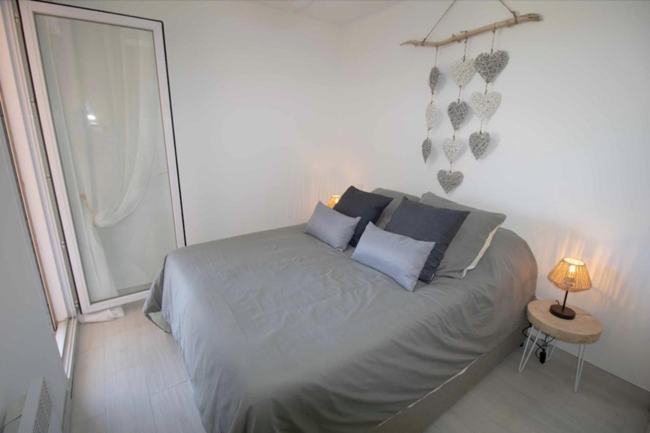 Bright Apt Of 32 M Renovated Near Town Fréjus Exteriör bild
